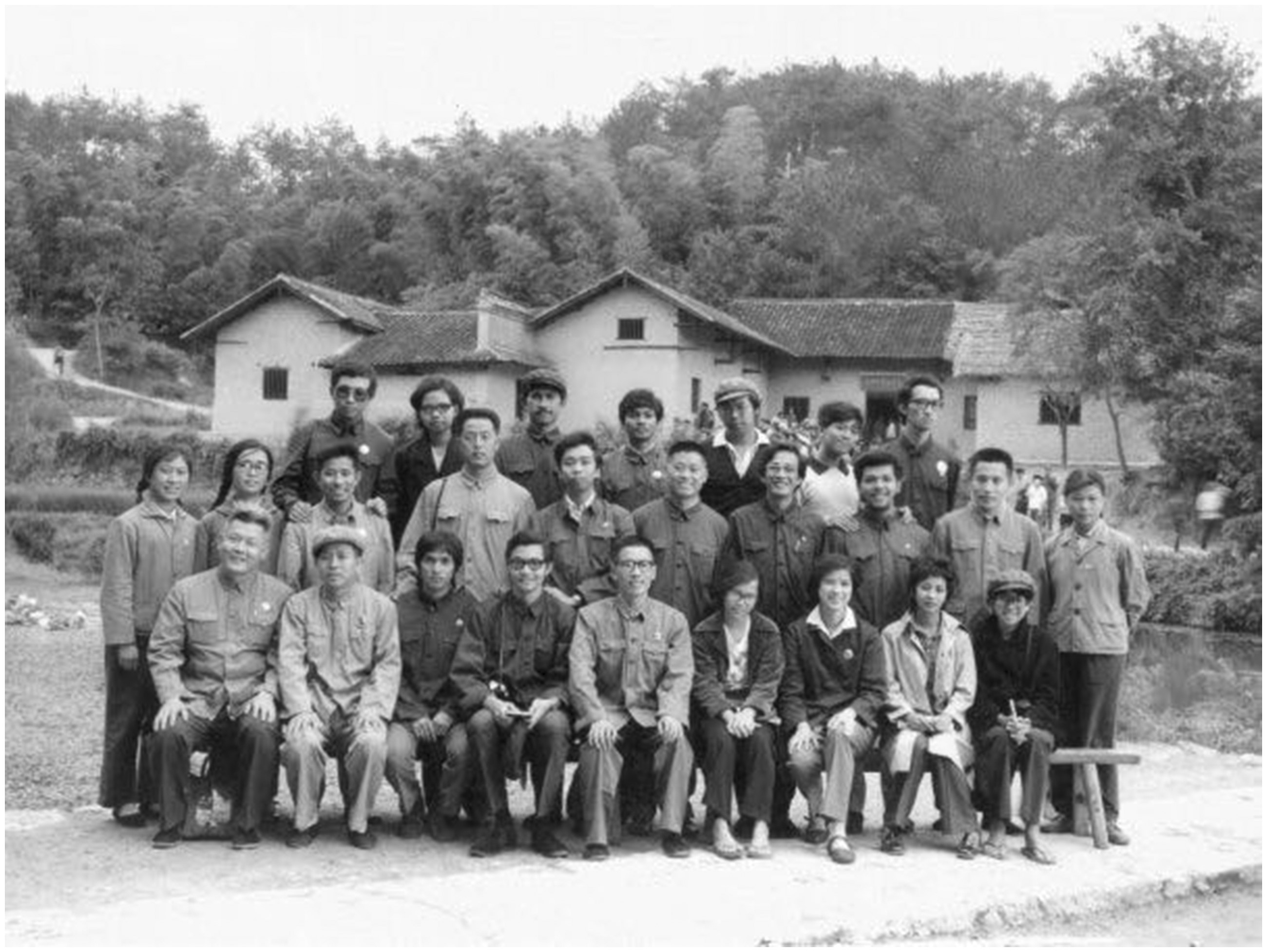 Delegation at Mao Zedong's birthplace